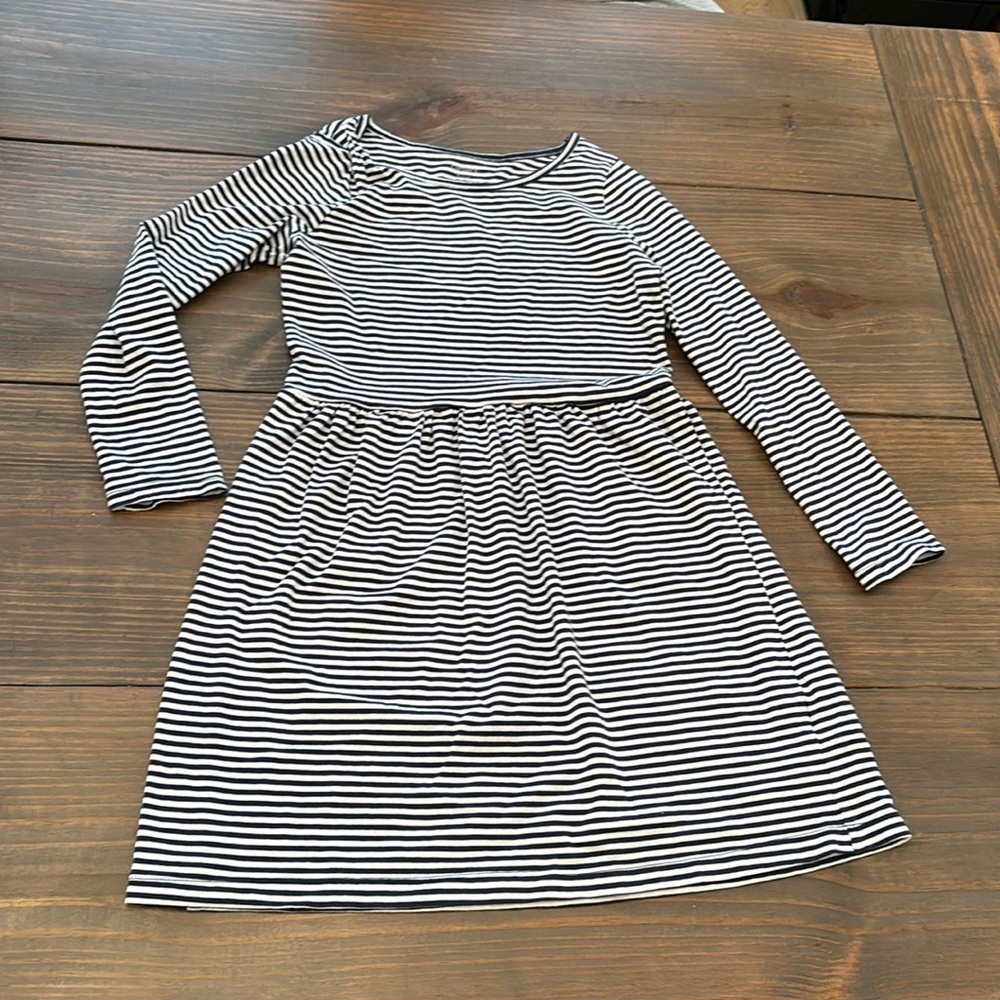 NWOT Carters girls size 7 dress